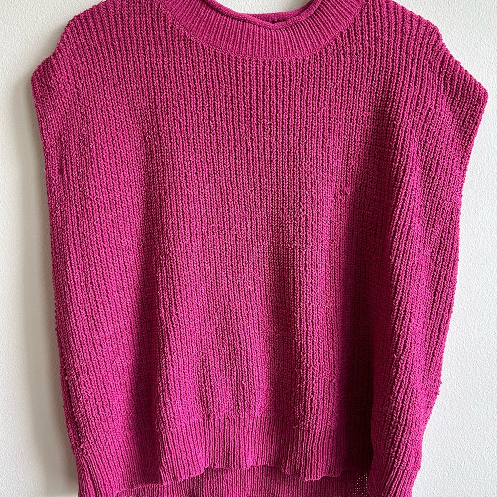 Women's Pink Knit Sweater Sleeveless top